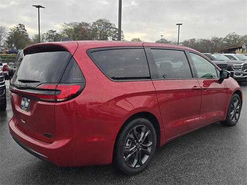 2026 Chrysler Pacifica L