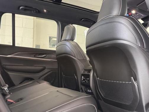 2024 Jeep Grand Cherokee Limited X