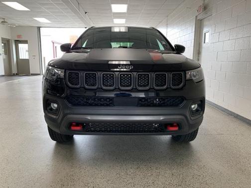 2023 Jeep Compass Trailhawk