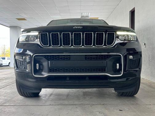 2023 Jeep Grand Cherokee L Overland