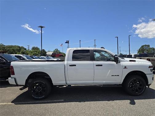 2025 RAM 2500 Big Horn Crew Cab 4x4 6'4' Box
