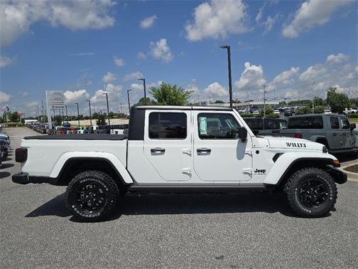 2025 Jeep Gladiator Willys