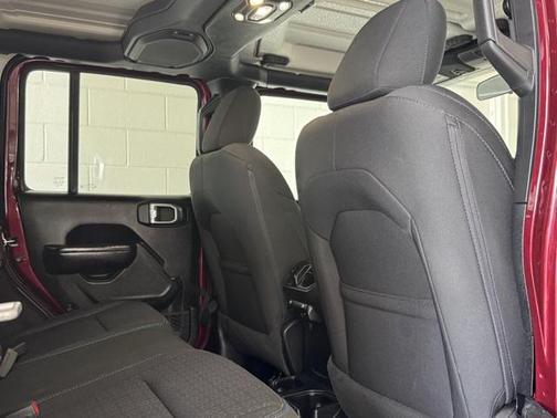 2021 Jeep Wrangler Unlimited Islander 4x4