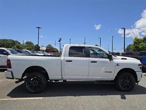 2025 RAM 2500 Big Horn Crew Cab 4x4 6'4' Box