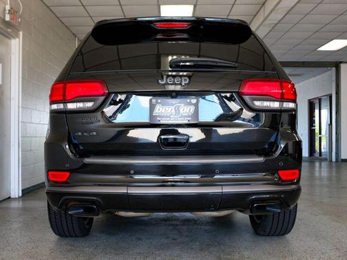 Diamond Black Crystal Pearlcoat 2020 Jeep Grand Cherokee High Altitude