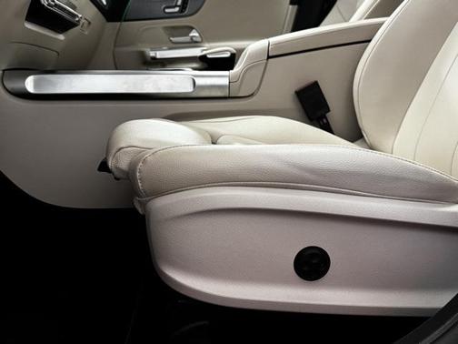 2022 Mercedes-Benz GLB 250 Base