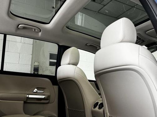 2022 Mercedes-Benz GLB 250 Base