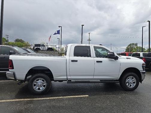 2025 RAM 2500 Tradesman Crew Cab 4x4 6'4' Box