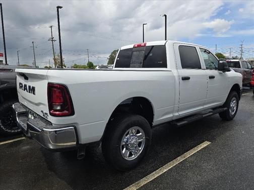 2025 RAM 2500 Tradesman Crew Cab 4x4 6'4' Box