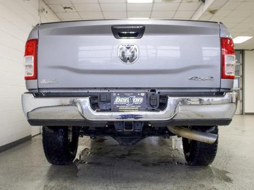 2024 RAM 2500 Tradesman Crew Cab 4x4 6'4' Box