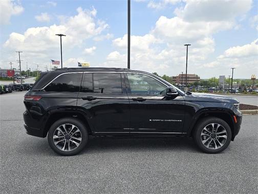 2025 Jeep Grand Cherokee Overland