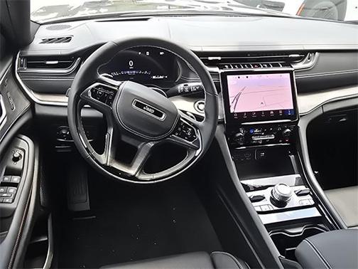 2025 Jeep Grand Cherokee Overland