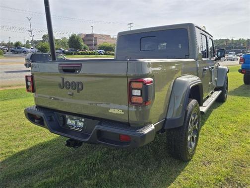 2025 Jeep Gladiator Sport S