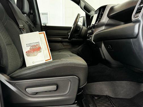 Billet Silver Metallic Clearcoat 2025 RAM 1500 Warlock Crew Cab 4x4 5'7' Box