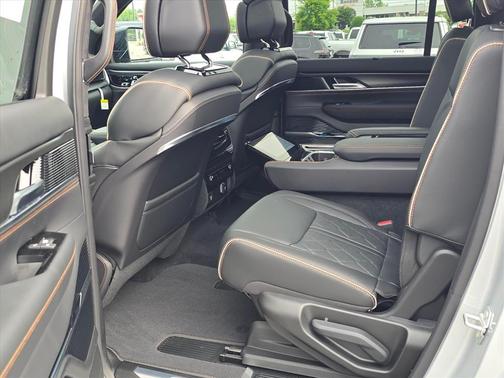 Silver Zynith 2026 Jeep Grand Wagoneer Summit Reserve 4x4