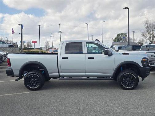 2026 RAM 2500 Tradesman Crew Cab 4x4 6'4' Box