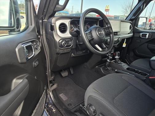 2025 Jeep Gladiator Nighthawk