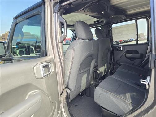2025 Jeep Gladiator Nighthawk