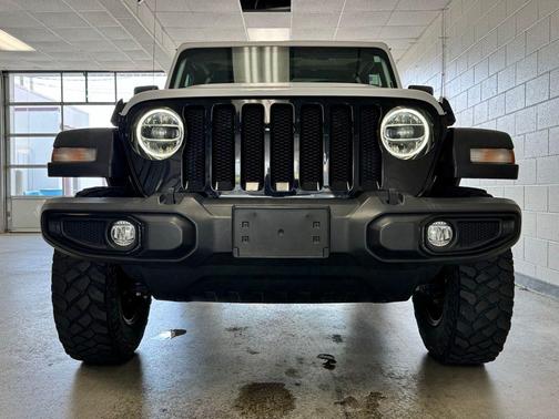 Bright White Clearcoat 2021 Jeep Wrangler Willys