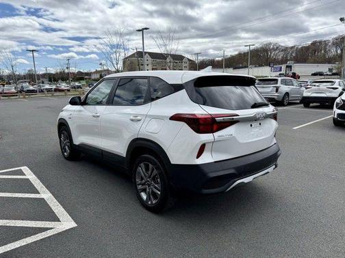 2023 Kia Seltos LX