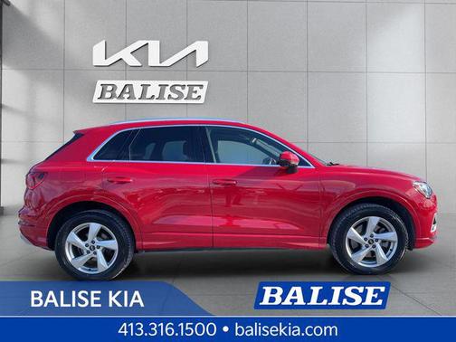 2022 Audi Q3 40 Premium