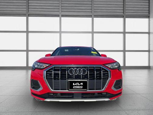 2022 Audi Q3 40 Premium