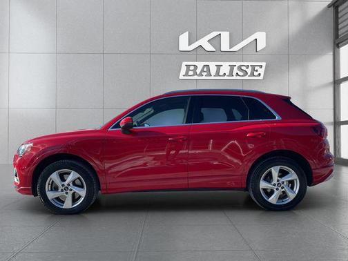 2022 Audi Q3 40 Premium