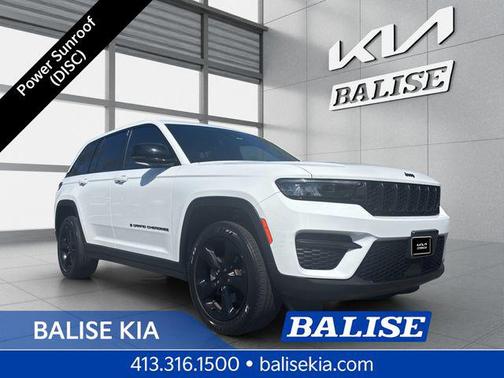 Bright White Clearcoat 2023 Jeep Grand Cherokee Altitude