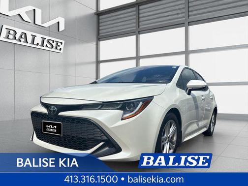 Blizzard Pearl 2019 Toyota Corolla SE