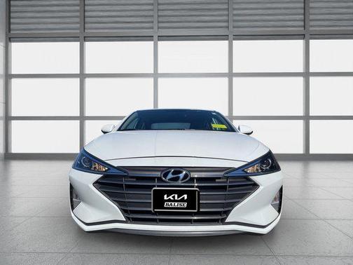 2019 Hyundai ELANTRA SE