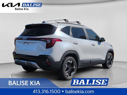 Snow White Pearl 2024 Kia Seltos EX