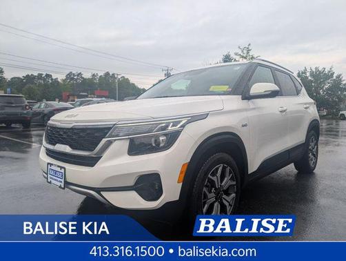 Snow White Pearl 2022 Kia Seltos EX