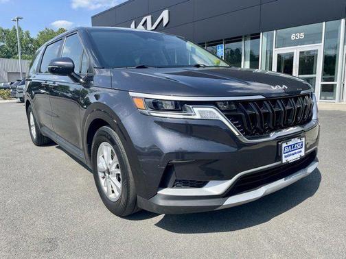 2024 Kia Carnival LX