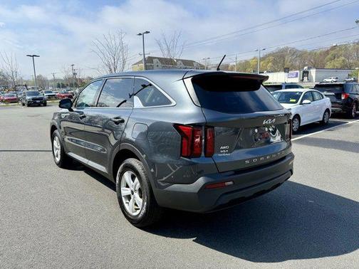 2022 Kia Sorento LX