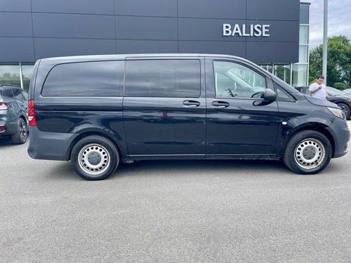 2018 Mercedes-Benz Metris Base