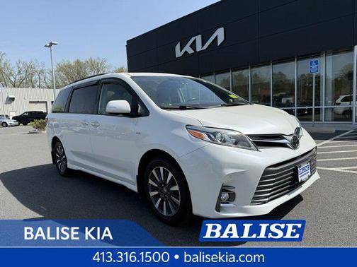 2020 Toyota Sienna XLE