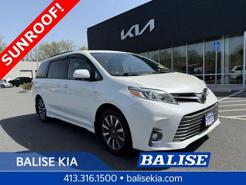 2020 Toyota Sienna XLE
