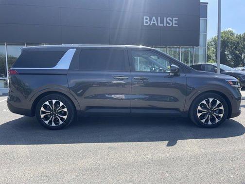 2022 Kia Carnival EX