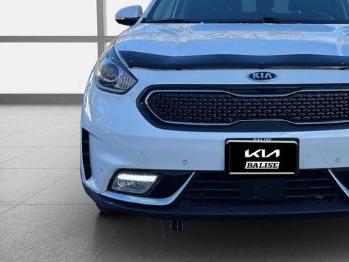 Snow White Pearl 2019 Kia Niro Touring
