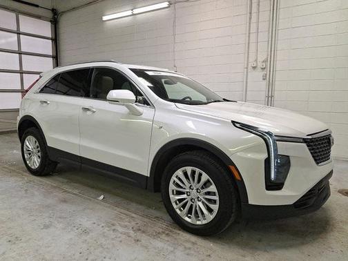 2024 Cadillac XT4 Luxury