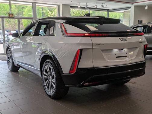 2025 Cadillac LYRIQ Luxury w/1SD