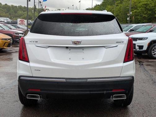 2025 Cadillac XT5 Luxury