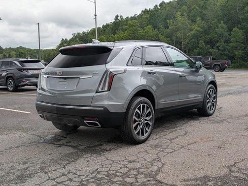2025 Cadillac XT5 Sport