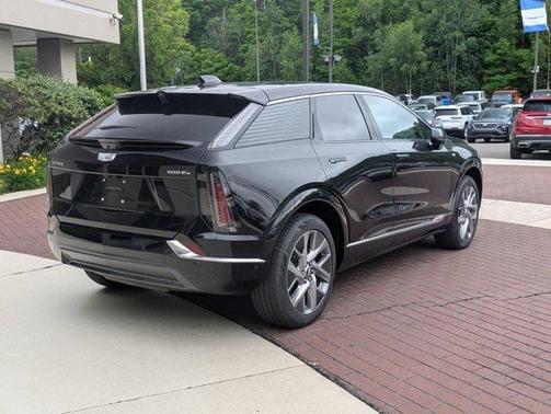 2025 Cadillac OPTIQ Luxury 1 AWD
