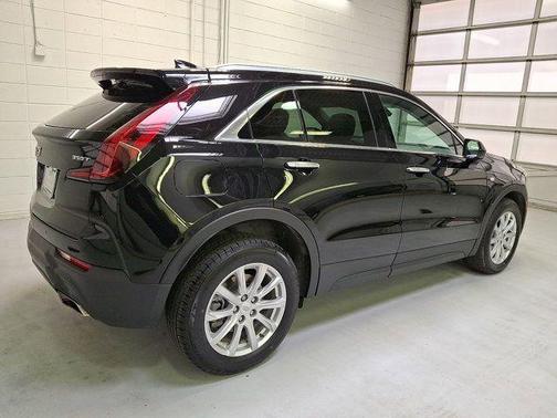 Stellar Black Metallic 2022 Cadillac XT4 Luxury