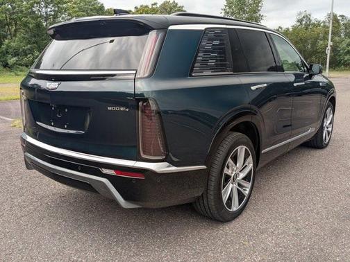 2026 Cadillac VISTIQ Luxury