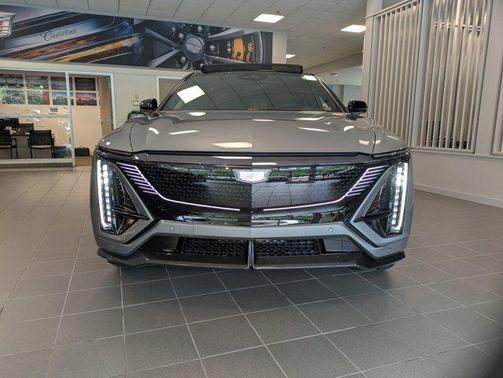 Argent Silver Metallic 2026 Cadillac LYRIQ V Premium