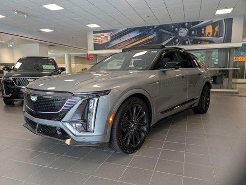 Argent Silver Metallic 2026 Cadillac LYRIQ V Premium