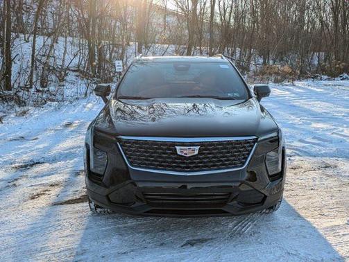 2025 Cadillac XT4 Premium Luxury