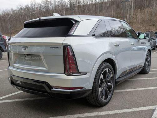 2025 Cadillac Escalade IQ Sport 2